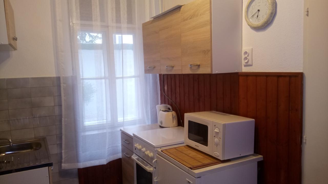 Jazmin Apartman Apartment Pecs Bagian luar foto