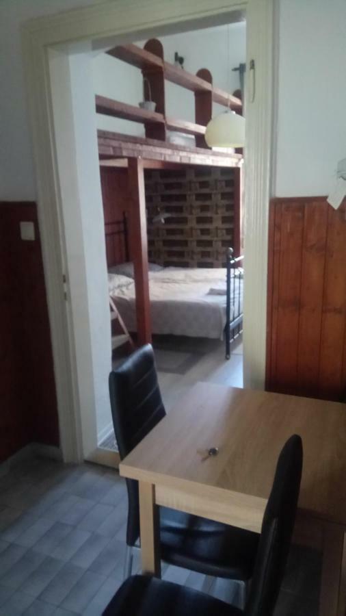 Jazmin Apartman Apartment Pecs Bagian luar foto